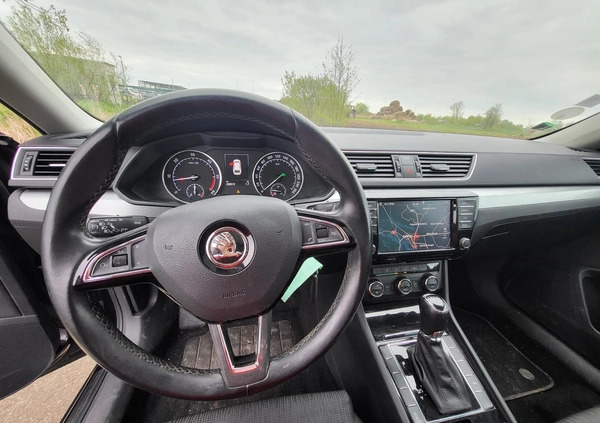 Skoda Superb cena 31500 przebieg: 259500, rok produkcji 2016 z Augustów małe 497